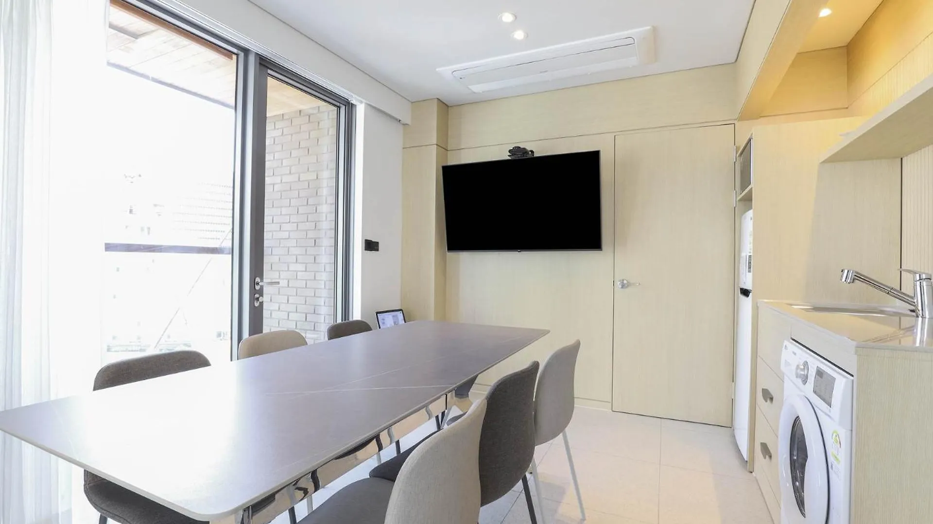 Brown Dot Hotel Haeundae Busan 2*,  South Korea